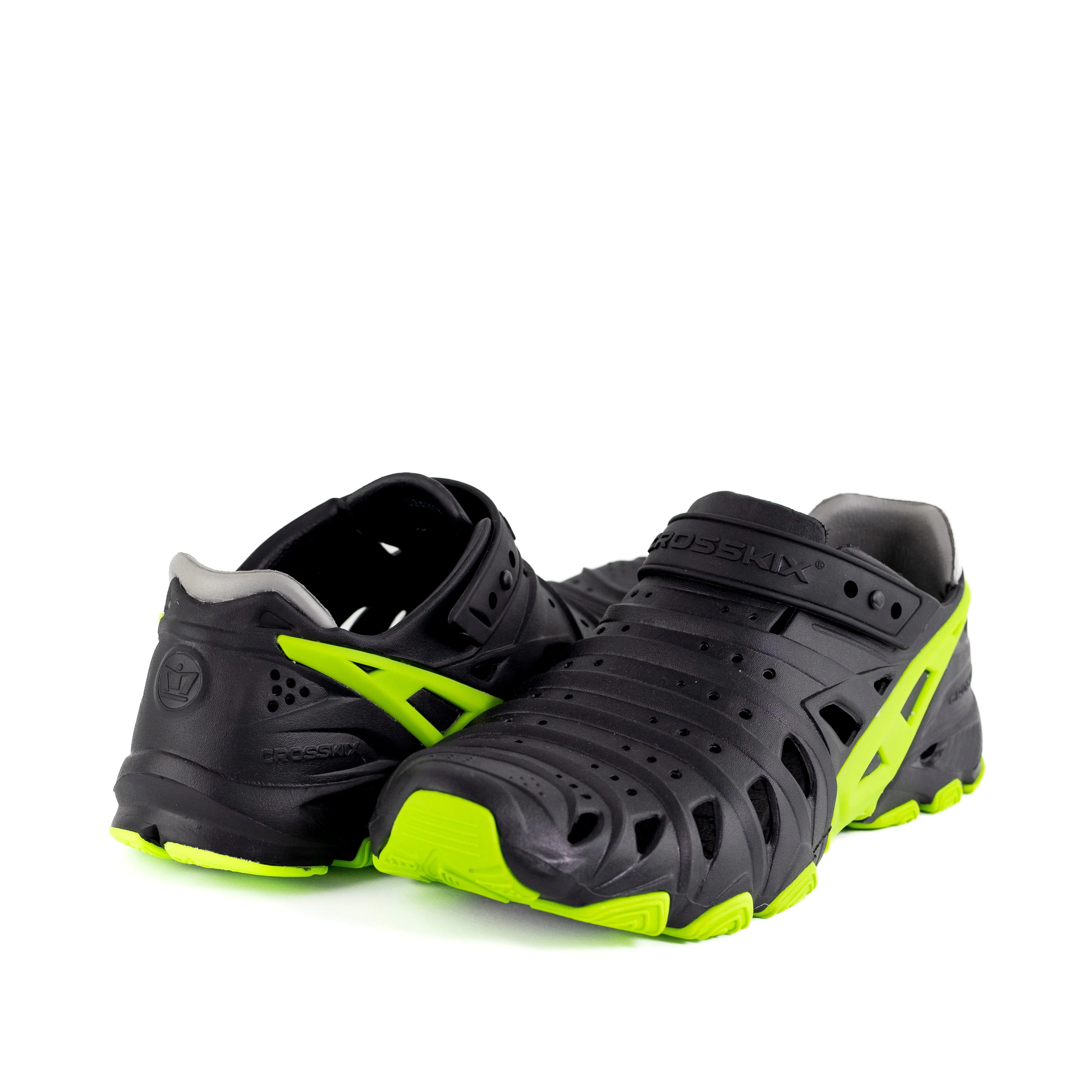 2.0 Closed Toe Water Shoes for Men by CROSSKIX