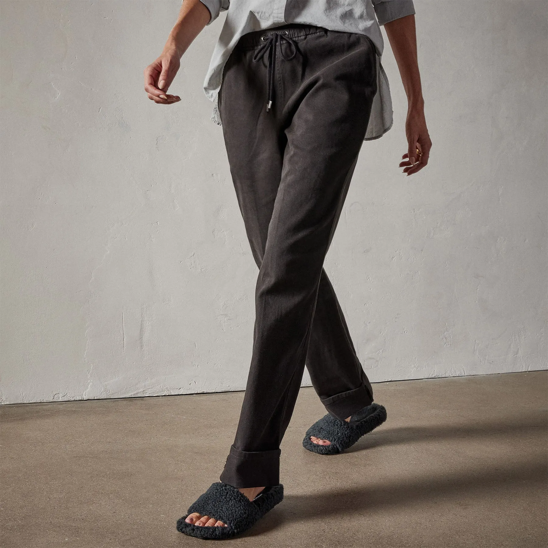 Brushed Cotton Twill Cuffed Trouser - Black