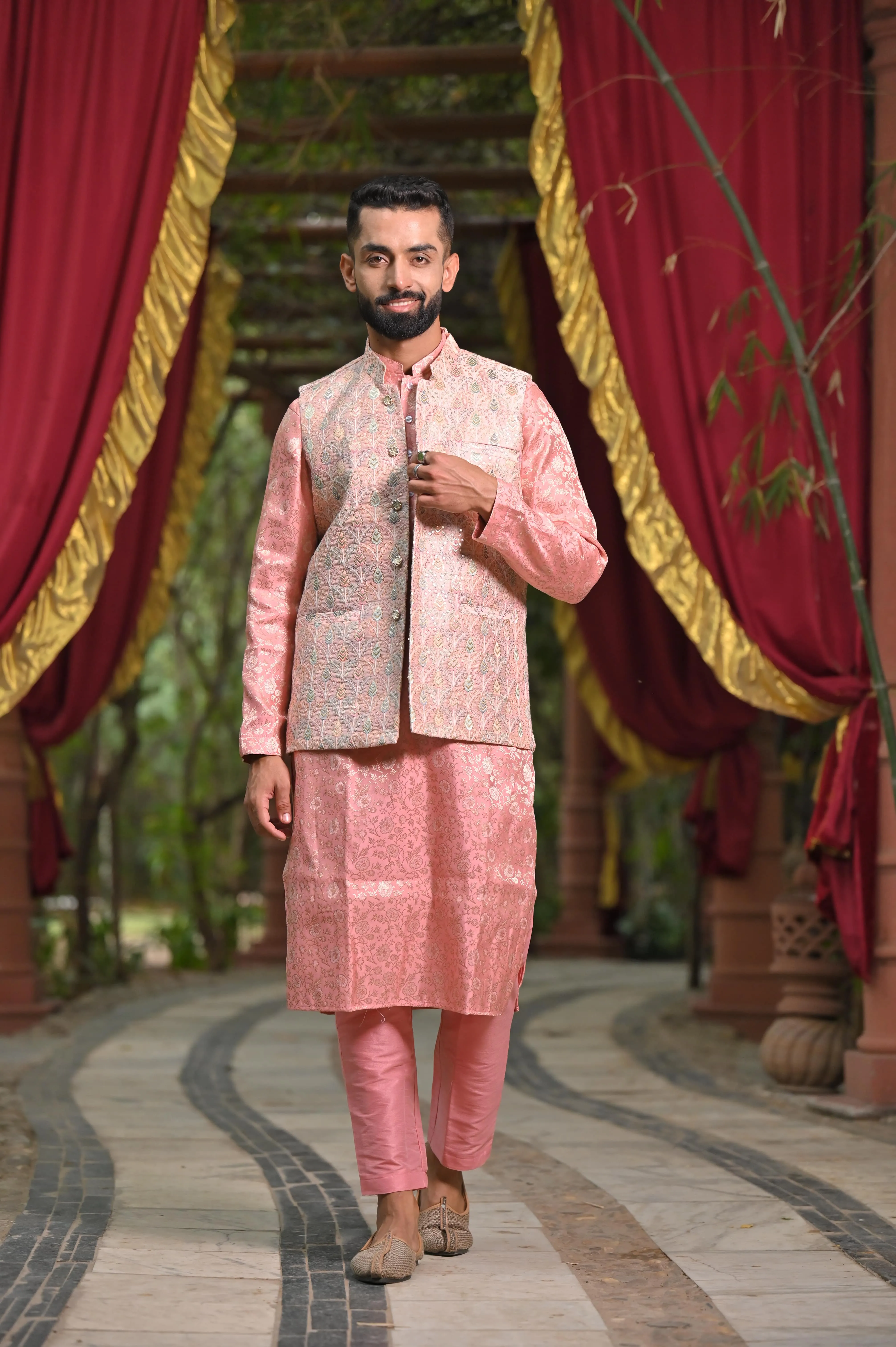 Festive Charm Kurta Vasket Set