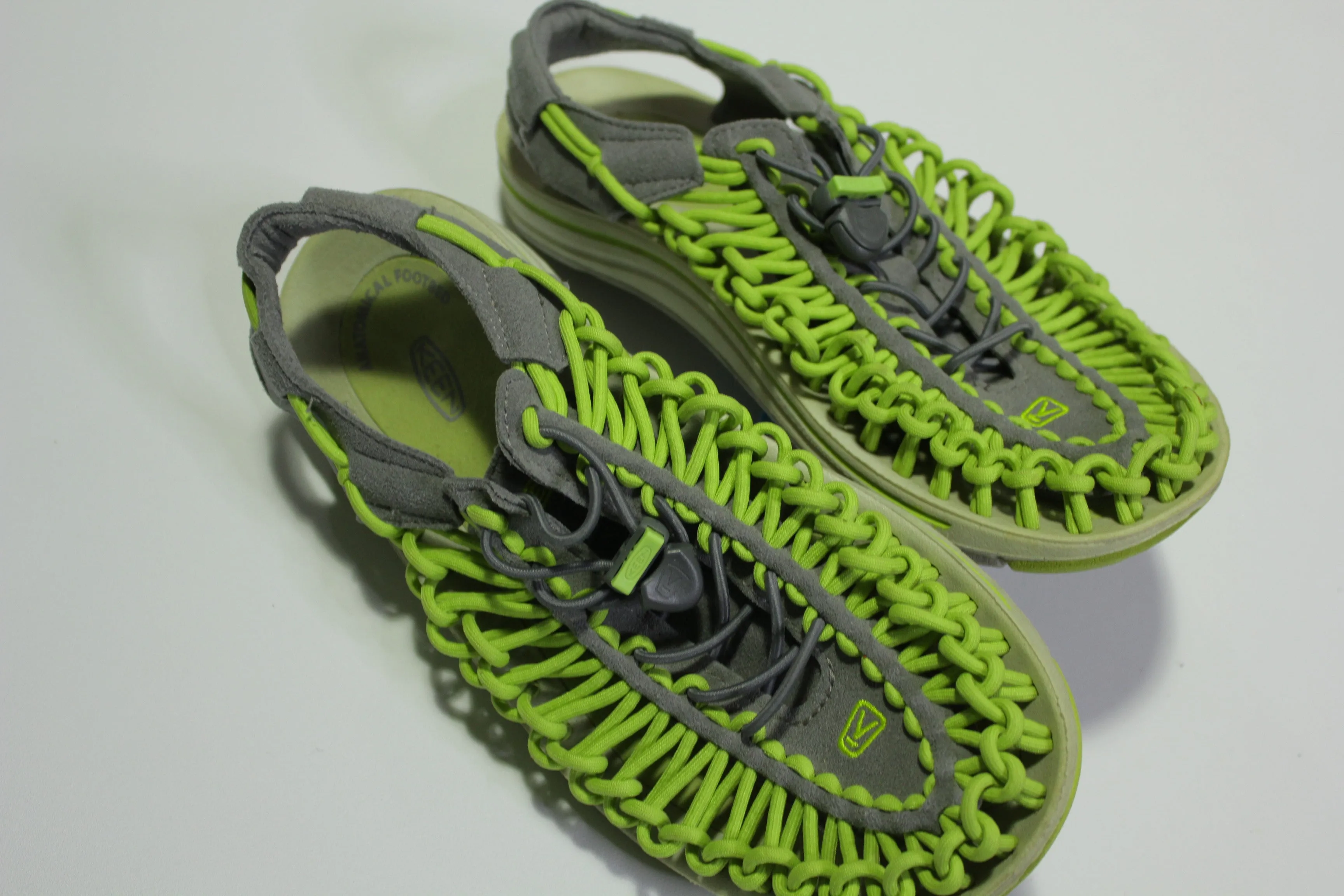 KEEN UNEEK Neon Yellow Braided Cord Knit Fisherman Sandals Hiking Shoes Womens 8.5