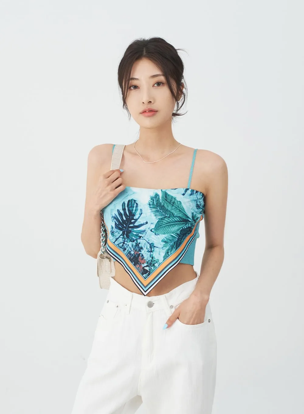 Leaf Graphic Scarf Cropped Cami Top IJ23