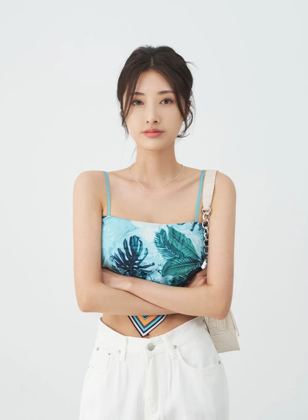 Leaf Graphic Scarf Cropped Cami Top IJ23