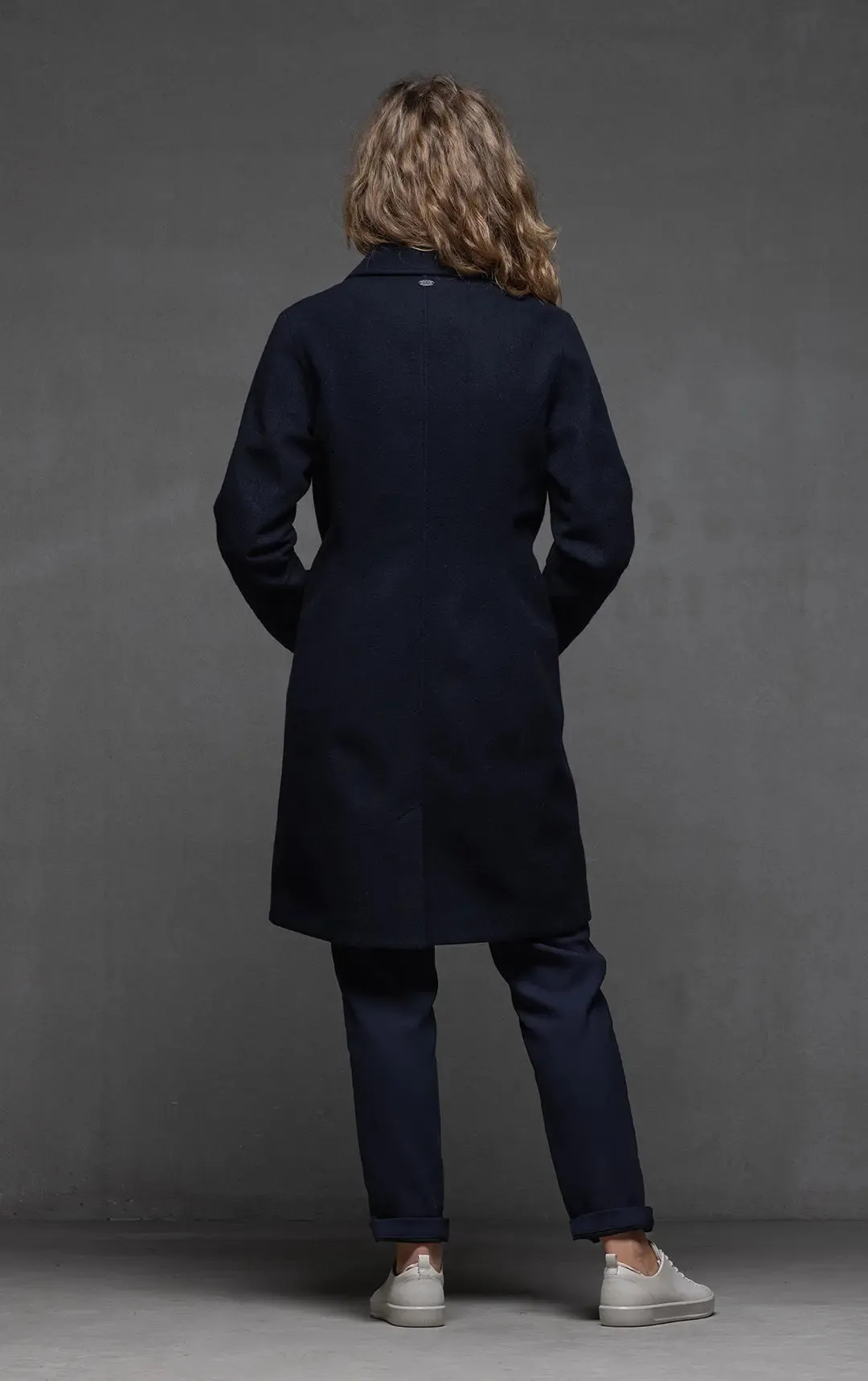 PERFORMANCE WOOL TAILORED COAT